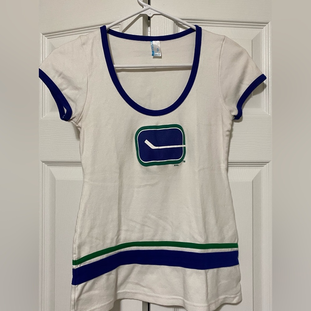 Canuck’s T shirt